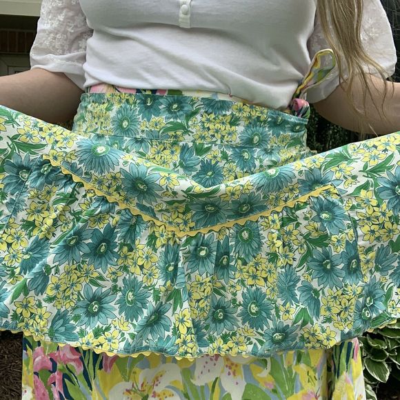 Vintage Accessories - Vintage Half Apron Daisy Print With Ruffle